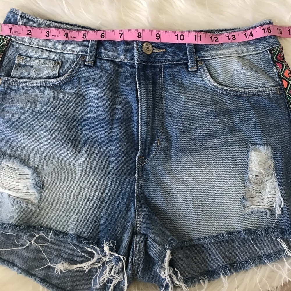 H&M Coachella boho distressed jean festival shorts - Picture 4 of 5